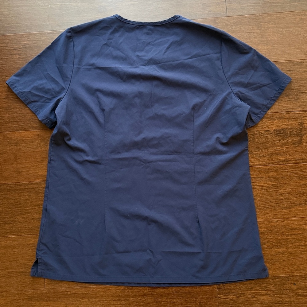 FIGS Catarina Scrub Top Navy Blue One Pocket V-Neck Technical Womens Size M - Picture 2 of 6